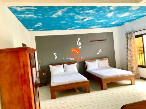 Studio meublé avec piscine, et climatisé à double lits à louer à Kribi