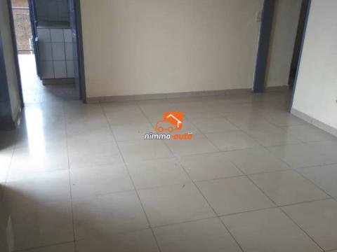 Appartement bien spacieux à louer à Biyemassi Superette