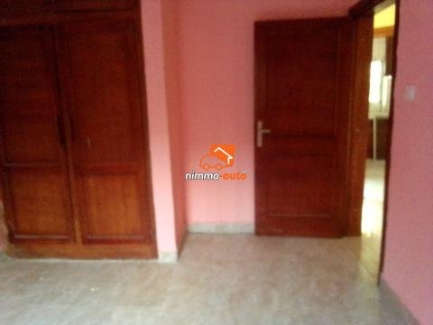 Studio moderne à louer à Logbessou