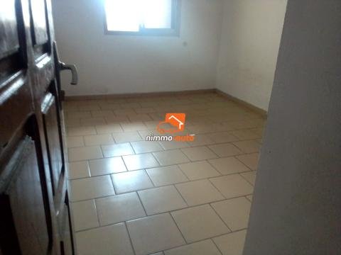 Appartement bien spacieux à louer à Akwa