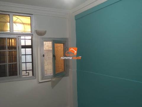 Studio moderne bien staffé et très propre à Neptune Simbock