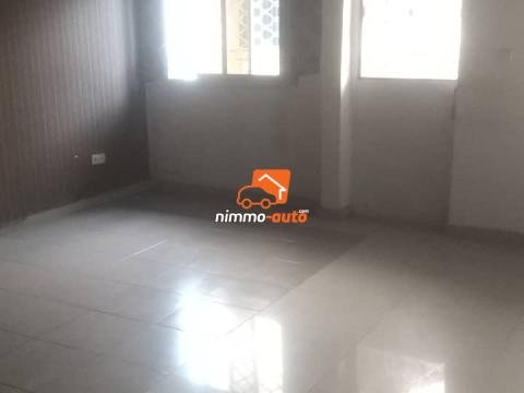 Bureau à louer à l'omnisport