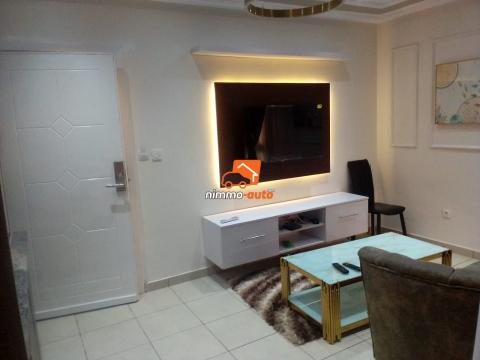 Joli studio meublé vip à louer à Douala Santa barbara