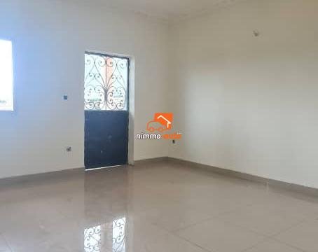 Appartement moderne staffé partout à louer à Jouvence