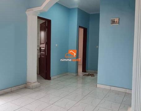 Appartement chic très bon standing nouvellement construit à Efoulan