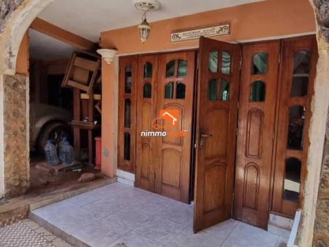 Duplex jumelles à vendre au camp sic Mendong