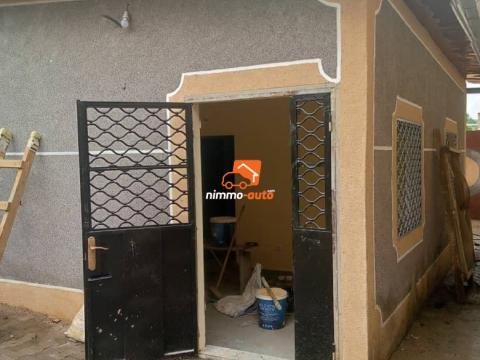 Studio nouvellement construit à Mimboman