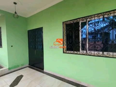 Appartement moderne nouvellement construit à Odza petit marché