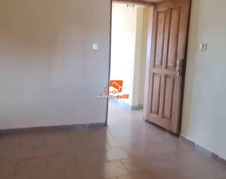 Studio moderne à louer à Obili carrefour Kameni