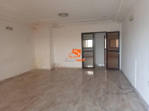 Appartement moderne haut standing staffé partout à louer à Logpom