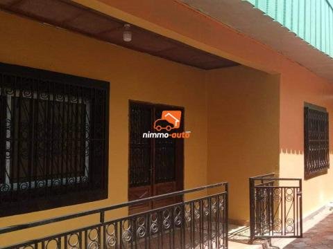 Très belle villa à louer à Ngousso