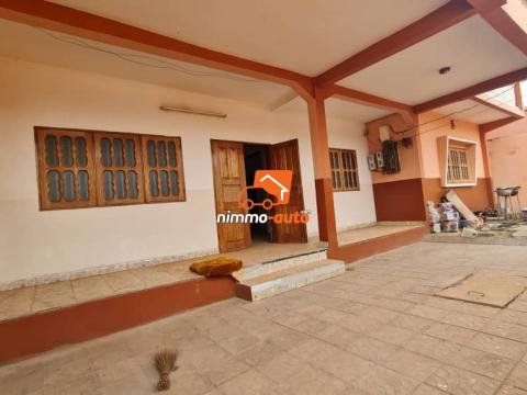 Appartement moderne individuel à louer au rond point express Biyemassi