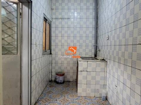 Studio moderne avec 2 douches à louer à Biyemassi superette