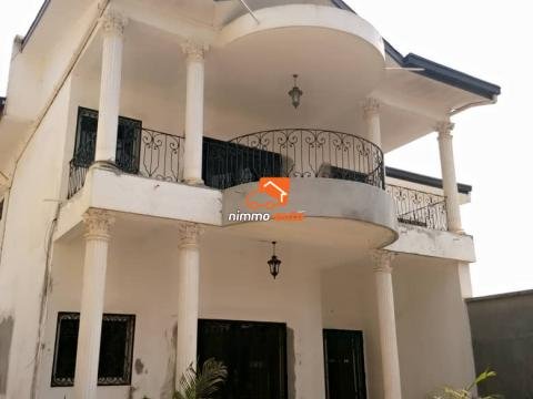 Somptueux duplex à louer à l'omnisports