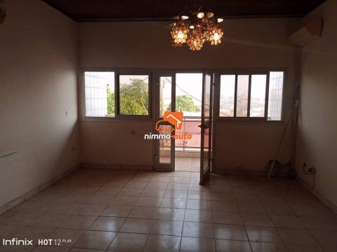 Très grand appartement à louer à Essos Hôtel du plateau