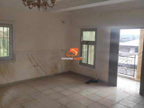 2 Appartements modernes bon standing à louer à Odza borne 10