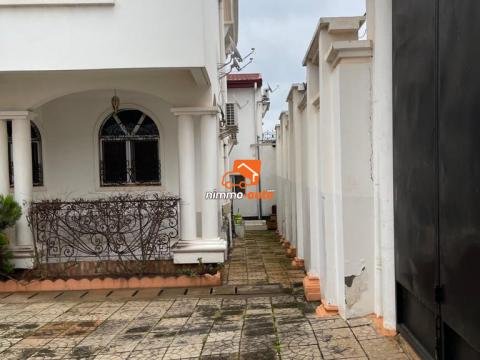 Magnifique villa à louer à Awae