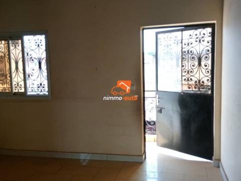 Appartement moderne à louer au carrefour Kameni