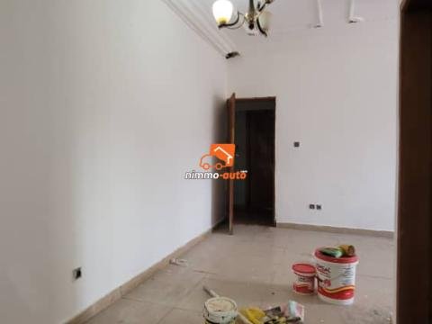 Incroyable studio à louer à Biyemassi Acacia