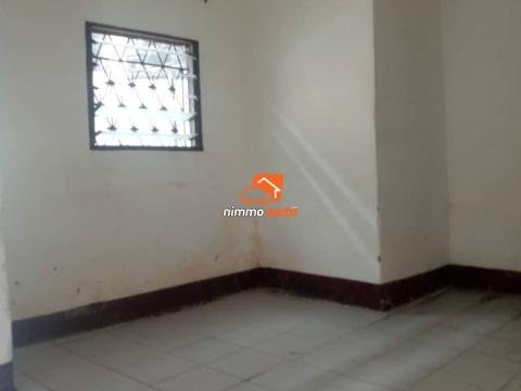 Studio moderne à louer à BP Cité