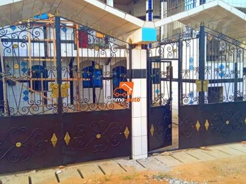 Immeuble de plusieurs appartements nouvellement construit à vendre à PK12