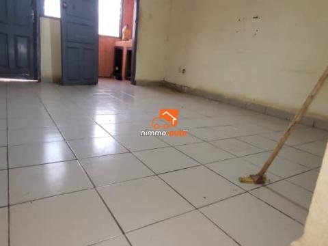 Studio moderne à louer à Biyemassi Lycée