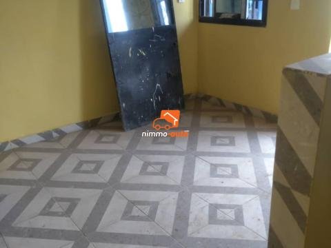 Petit studio moderne nouvellement construit à Nsam