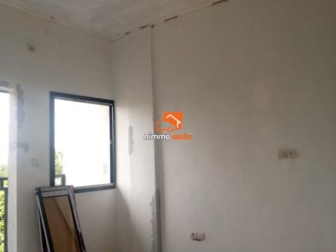 Chambres modernes nouvellement construites à Ndogbong