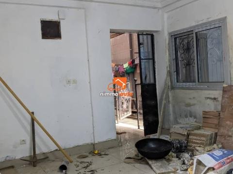 Studio moderne en pleine finition à louer à Logbessou