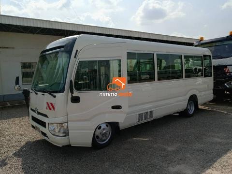 Toyota Coaster nouveau modèle – 35 places à louer à Yaoundé et en dehors