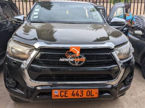 Magnifique Toyota hilux a louer à un prix incroyable