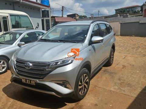 Toyota Highlander à louer avec chauffeur