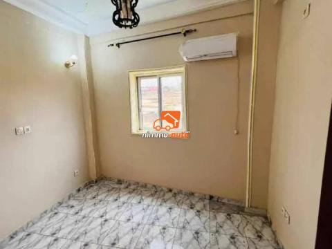 Très beau et grand studio à louer à M