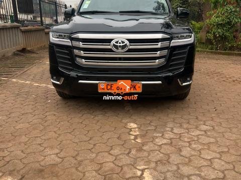 Toyota Landcruiser 2025 à louer pour vos séjours