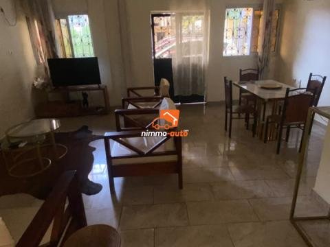 BEL APPARTEMENT MEUBLE A LOUER A EFOULAN