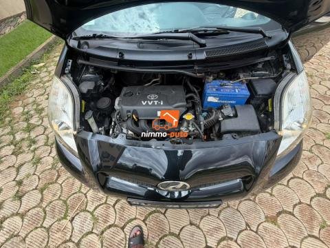 TOYOTA VITZ 2010