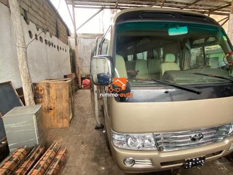 COASTER A LOUER DANS LA VILLE DE DOUALA
