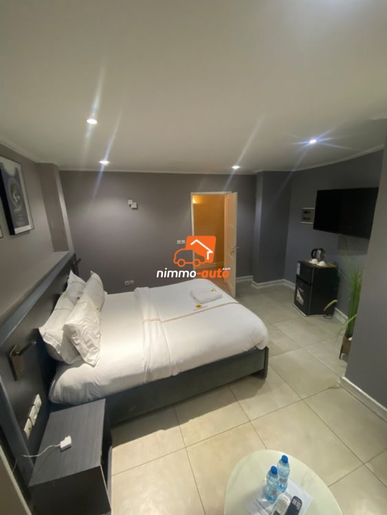 Superbe chambre meuble a louer à Makepe