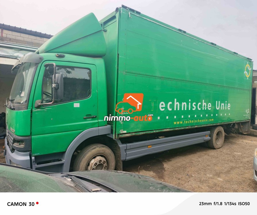 Camion Fourgon ATEGO Mercedes 1223