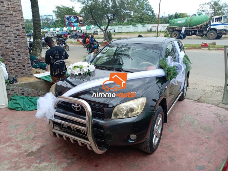 toyota rav4 2015 a louer