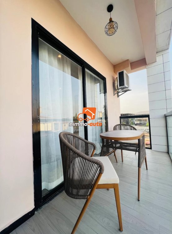 Vaste appartement meublé à louer au quartier Japoma