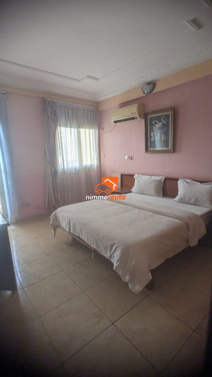 Vaste appartement meublé à louer à Akwa