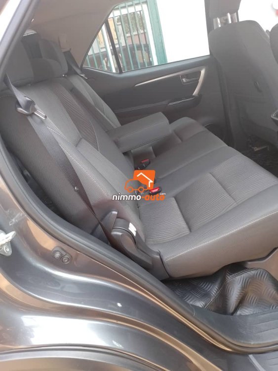TOYOTA FORTUNER