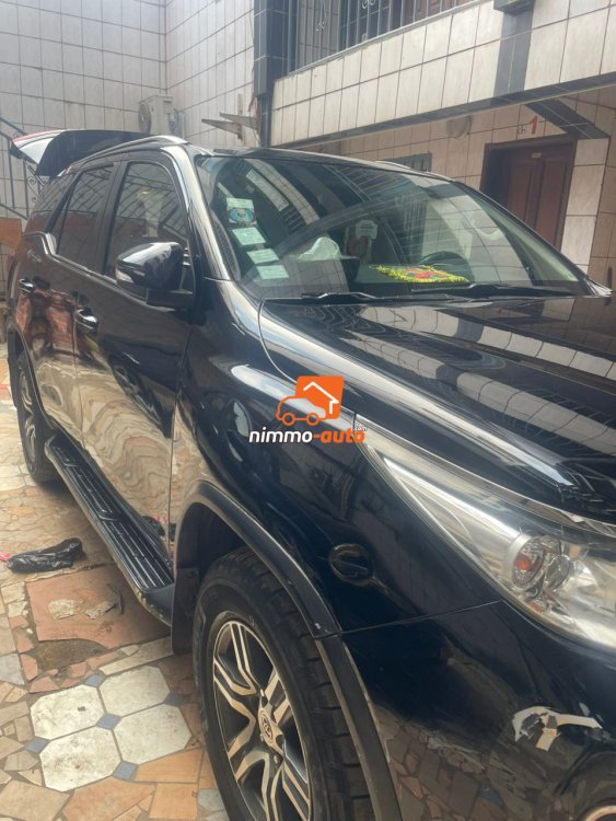 TOYOTA FORTUNER