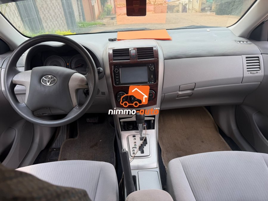 Vente toyota corolla police