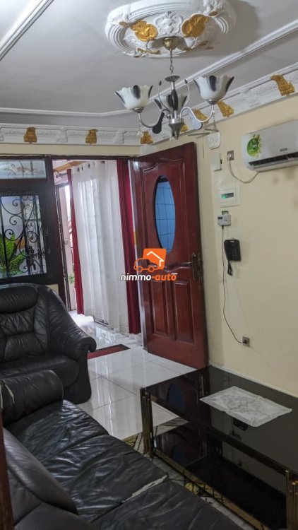 Vaste studio meublé à louer à AKWA