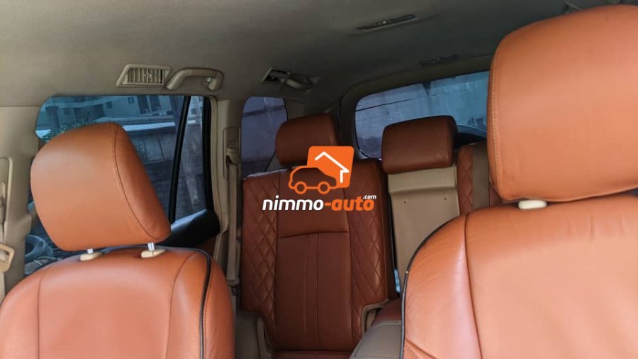 Magnifique Toyota prado à louer avec chauffeur dans la ville et en dehors de la ville de Yaoundé