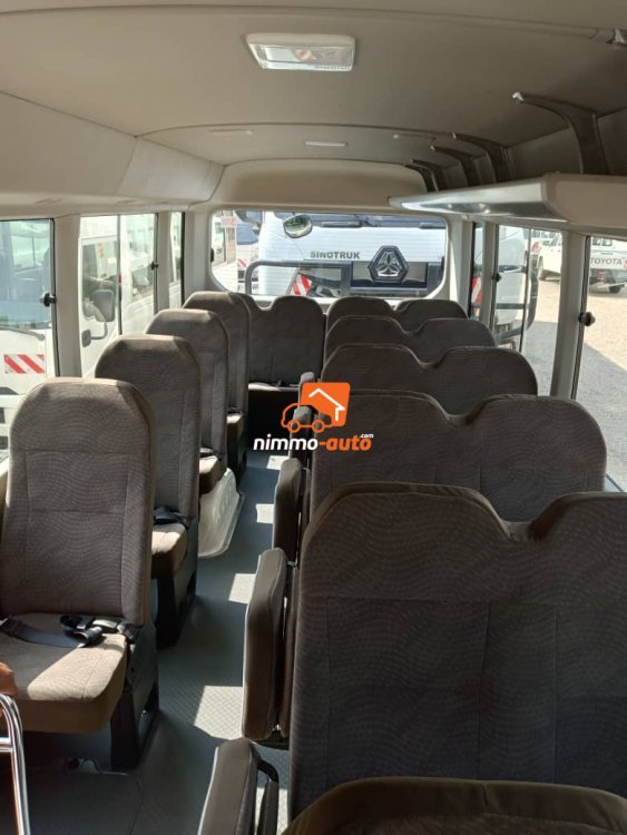 Toyota Coaster nouveau modèle – 35 places à louer à Yaoundé et en dehors