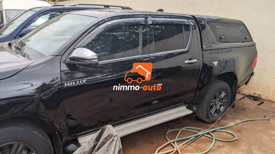 Magnifique Toyota hilux a louer à un prix incroyable