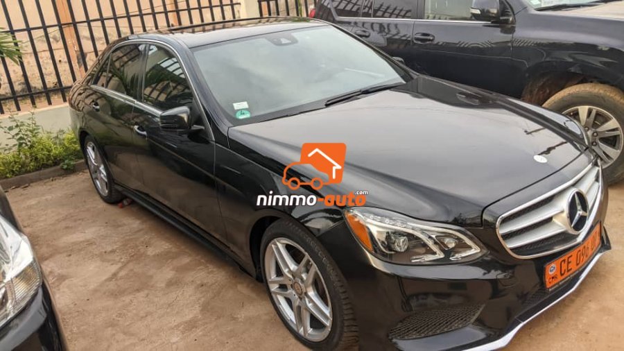 Magnifique Mercedes Classe C nouveau modèle à louer à Yaoundé et hors ville pour vos cérémonies et rendez-vous